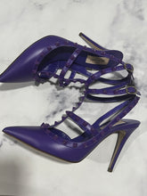 Load image into Gallery viewer, Valentino Garavani Purple Rockstud Pumps
