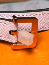 Load image into Gallery viewer, Hermes Pop H Pink Leather Belt
