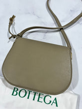 Load image into Gallery viewer, Bottega Veneta Desiree Taupe Large Crossbody
