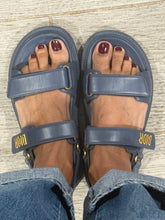 Load image into Gallery viewer, Dior Dioract Purple Leather Sandals
