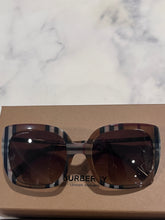 Load image into Gallery viewer, Burberry Brown Plaid Sunglasses
