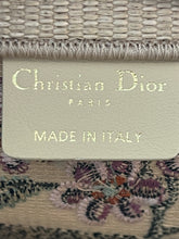 Load image into Gallery viewer, Dior Raffia Medium Floral Book Tote Bag
