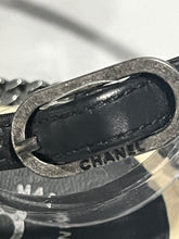 Load image into Gallery viewer, Chanel Black Thong Chain Trim Thong Sandals
