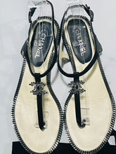 Load image into Gallery viewer, Chanel Black Thong Chain Trim Thong Sandals
