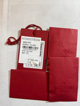 Load image into Gallery viewer, Valentino Raffia Rockstud Tan Tote Bag
