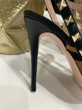 Load image into Gallery viewer, Valentino Garavani Rockstud Pumps w/ Leopard Calf Hair Heels
