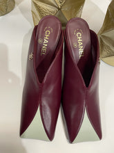 Load image into Gallery viewer, Chanel 26K  Burgundy/Lt Green Leather Mule
