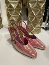 Load image into Gallery viewer, Chanel 26K  Iridescent Pink Croc Embossed Slingback
