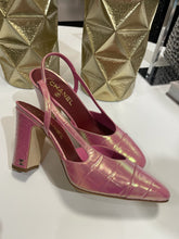 Load image into Gallery viewer, Chanel 26K  Iridescent Pink Croc Embossed Slingback
