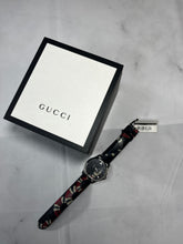 Load image into Gallery viewer, Gucci Le Marche Serpent Watch
