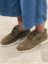 Load image into Gallery viewer, Alexandre Birman Shearling Etoupe Booties

