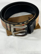 Load image into Gallery viewer, Burberry Vintage Nova Check Unisex Belt
