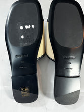 Load image into Gallery viewer, Burberry Label Print Slides Size 38.5
