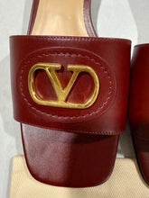 Load image into Gallery viewer, Valentino Garavani VLogo Burgundy Slide Sandals
