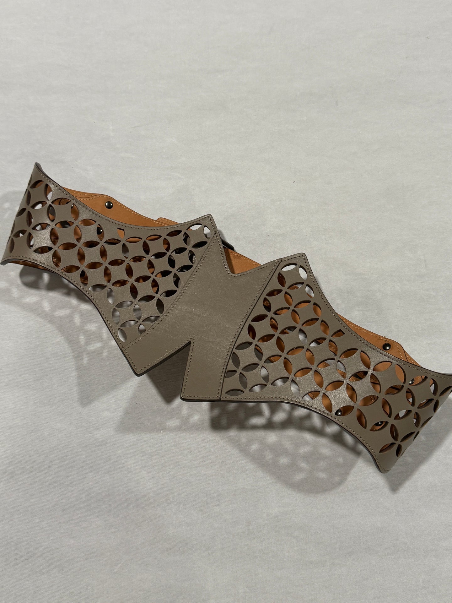 Alaia Lasercut Gray/Taupe Belt