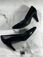 Load image into Gallery viewer, Chanel 17B Black Grosgrain Pointy Captoe Pumps

