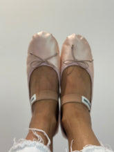 Load image into Gallery viewer, MIU MIU Orchid Pink Satin Ballet Flats
