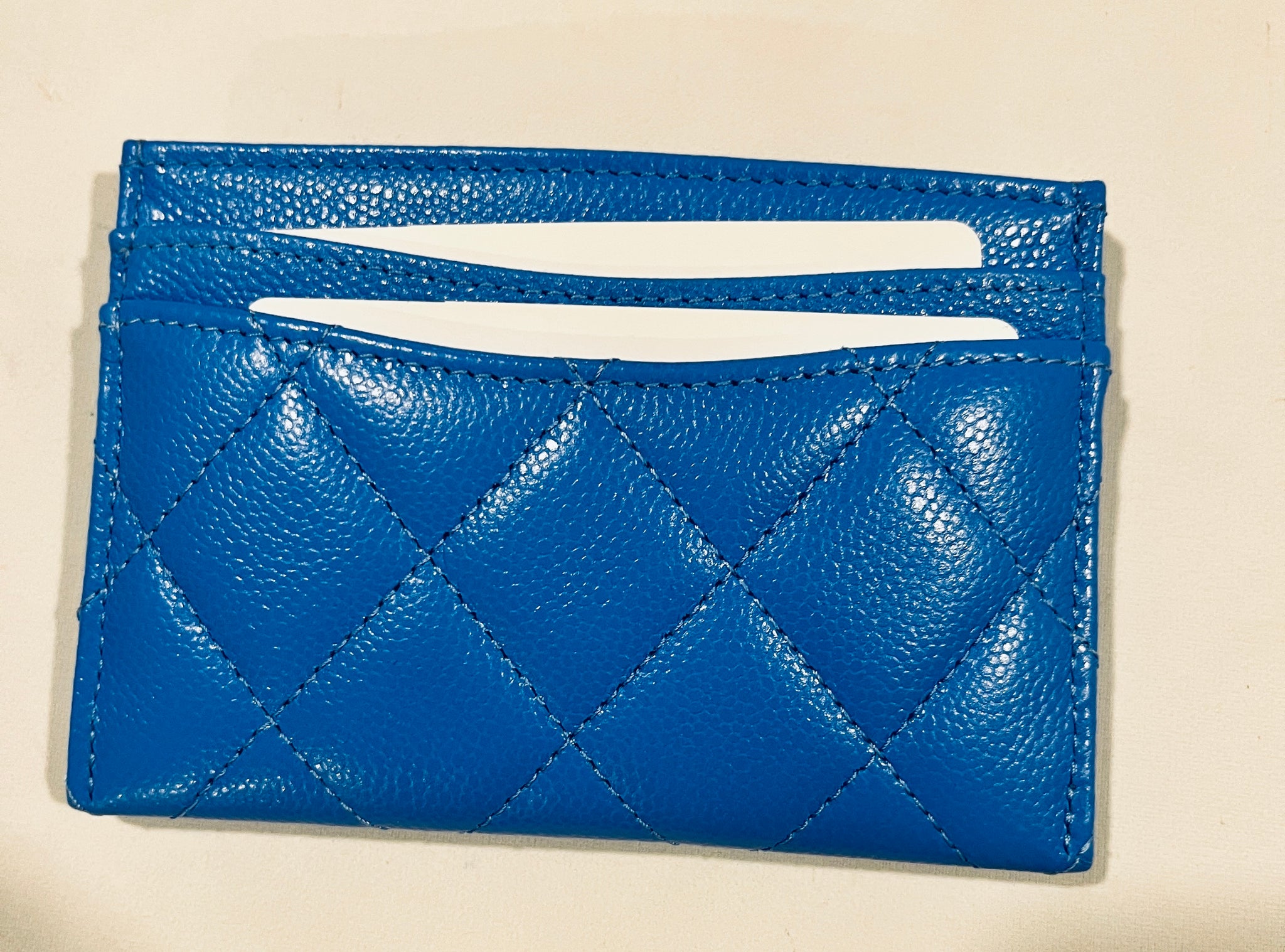 CHANEL ブルー ケース Chanel Blue Card Case – The Millionaires Closet
