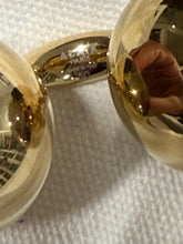 Load image into Gallery viewer, Alaia Tear Drop Wing Ring
