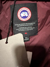 Load image into Gallery viewer, Canada Goose Hooded Down Puffer Vest
