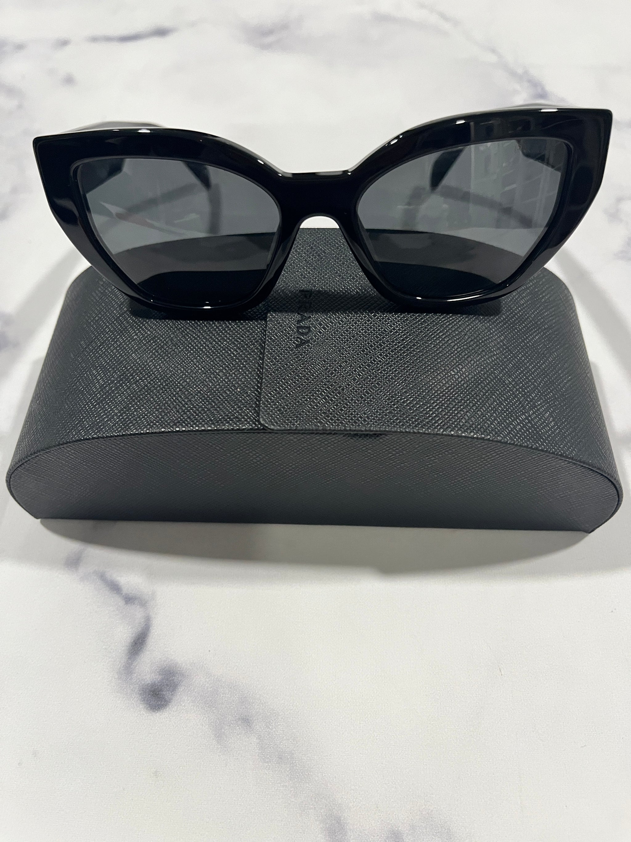 Prada
Marble Acetate Butterfly Sunglasses Black Prada PR 03YS Butterfly Sunglasses For Women main image 2
