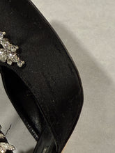 Load image into Gallery viewer, Manolo Blahnik Lurum Jeweled Mules
