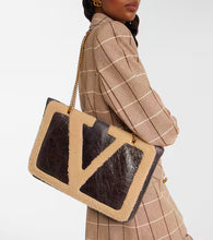 Load image into Gallery viewer, Valentino Garavani Shearling Brown Vivasuper Star Tote
