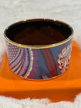 Load image into Gallery viewer, Hermes Extra Wide Leopard Enamel Cuff Bangle
