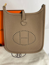 Load image into Gallery viewer, Hermes 16 Tpm Leather Crossbody Bag
