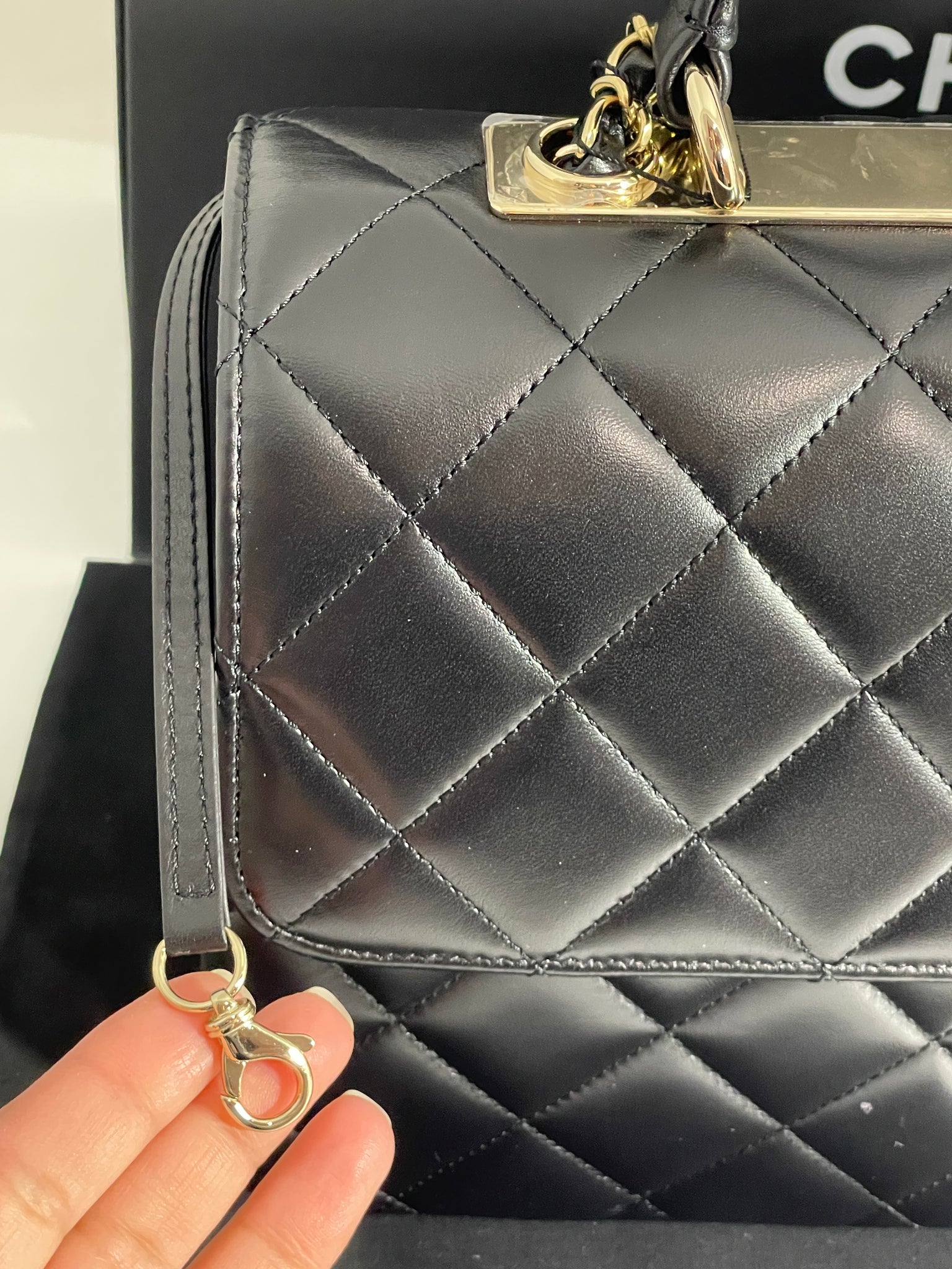 Chanel 22K Black White Tweed 19 WOC Crossbody Bag – The
