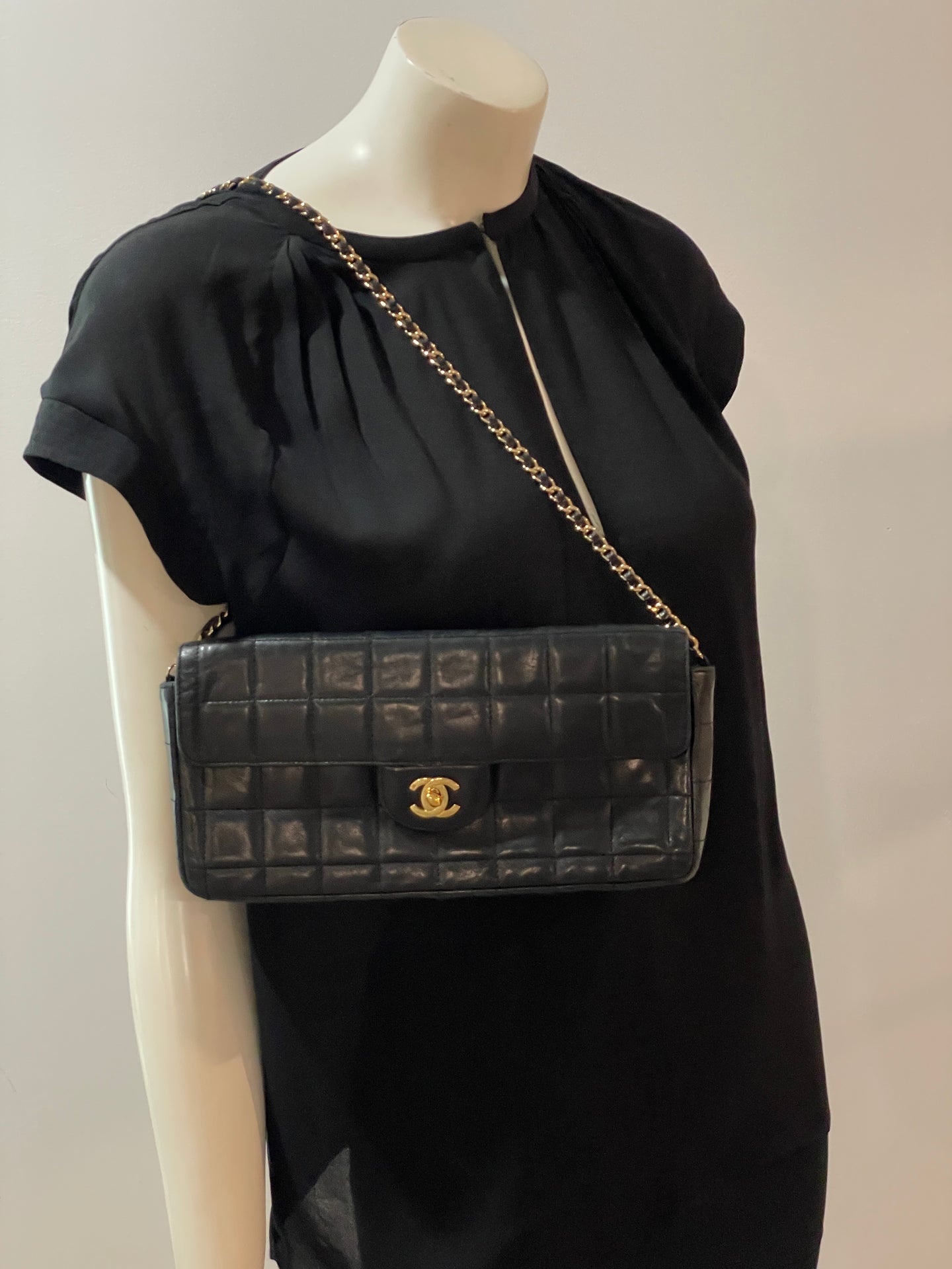 Chanel Vintage Black East West Chocolate Bar Shoulder Bag – The  Millionaires Closet