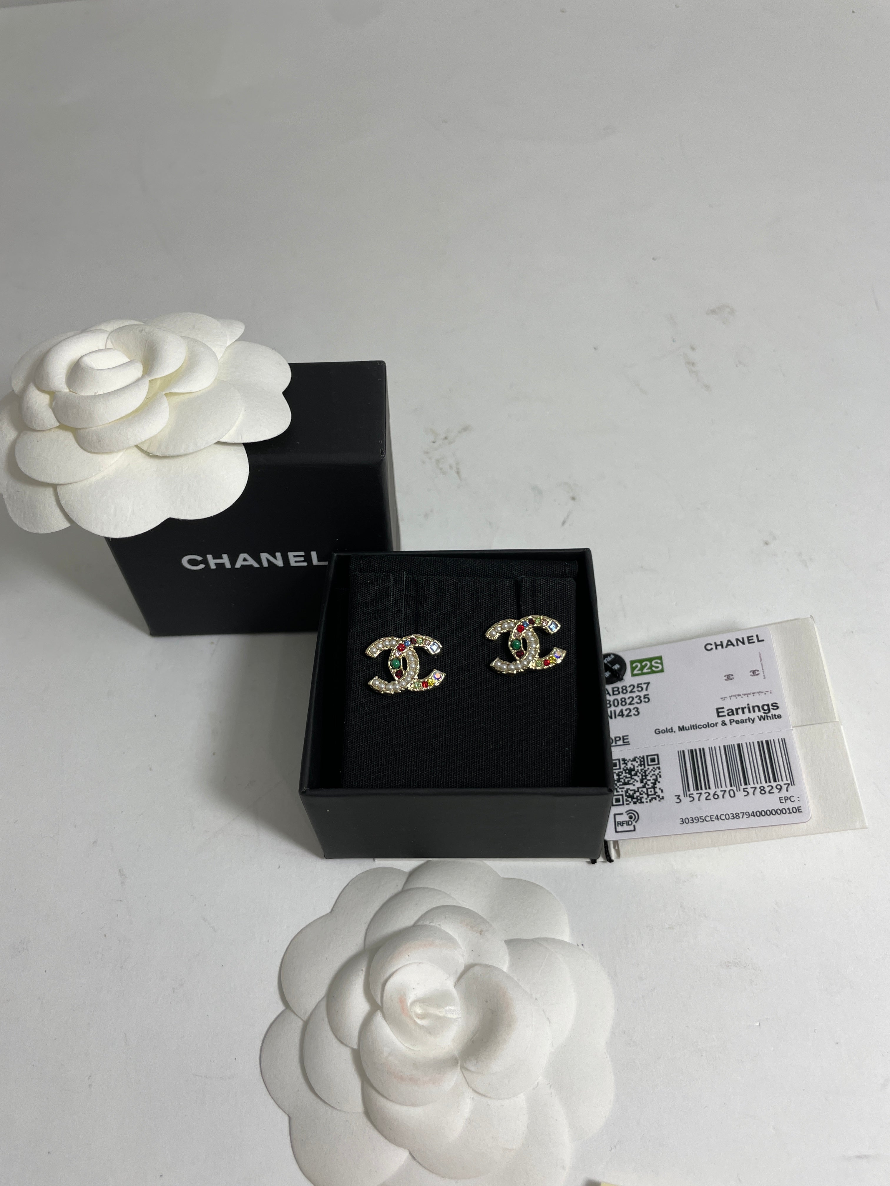 Chanel 22S CC Gold Tone Mulicolor Crystal CC with Pearl Earrings – The  Millionaires Closet