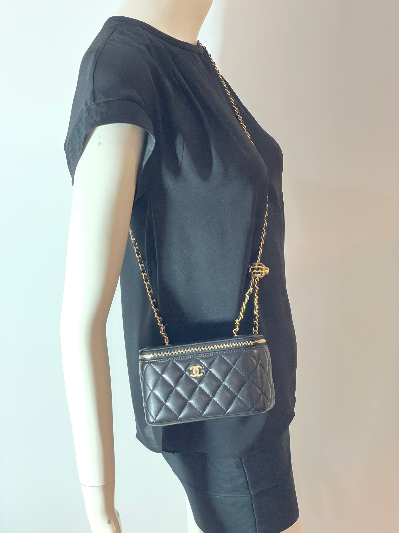 Chanel Classic Black Lambskin Pearl Crush Vanity Bag – The Millionaires  Closet