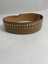 Load image into Gallery viewer, Gucci Camel Leather Belt Studs
