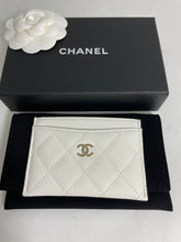 Load image into Gallery viewer, Chanel 22B White Caviar Card Case

