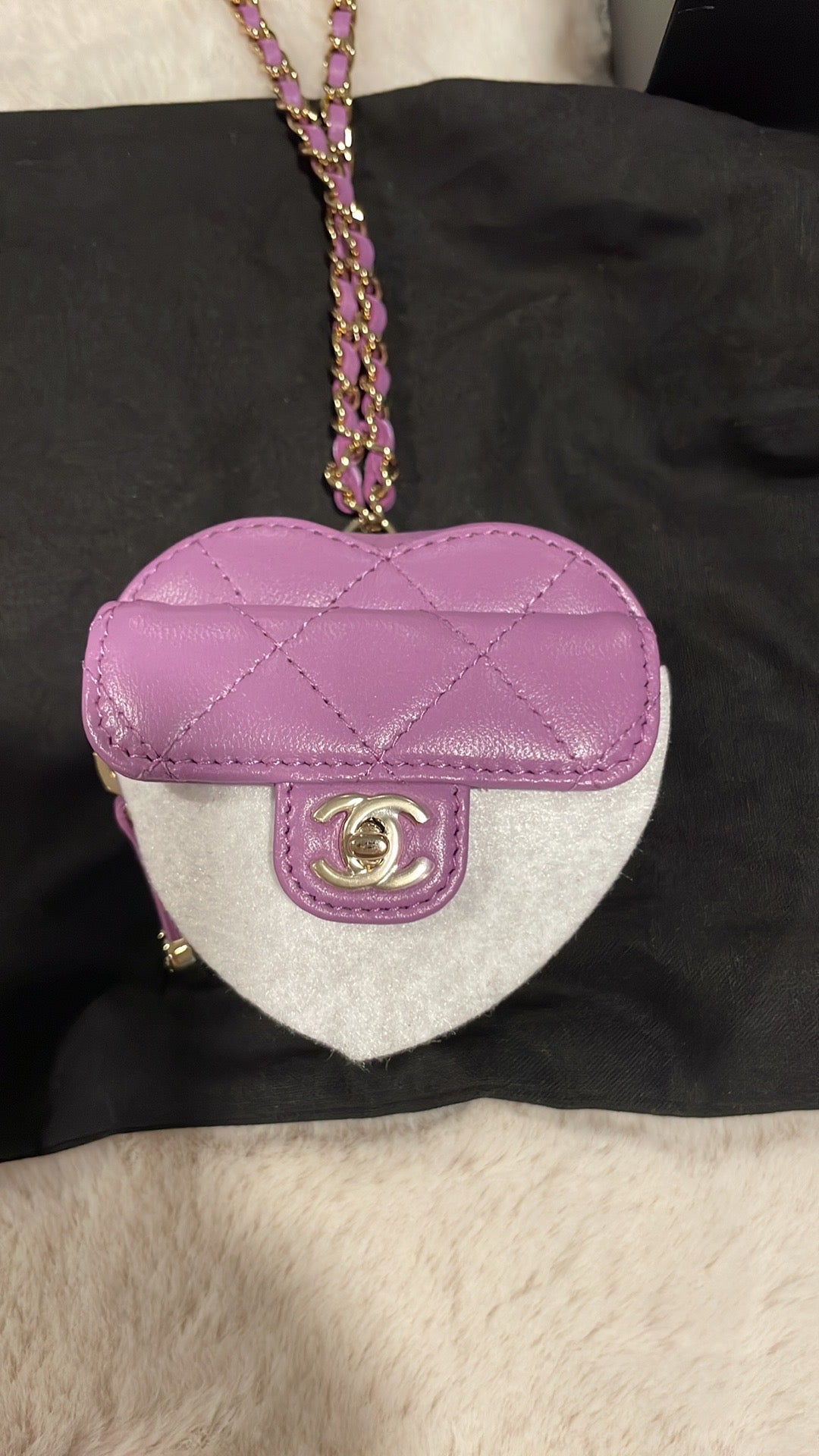 Chanel 22S Violet Purple Leather Heart Necklace Crossbody – The