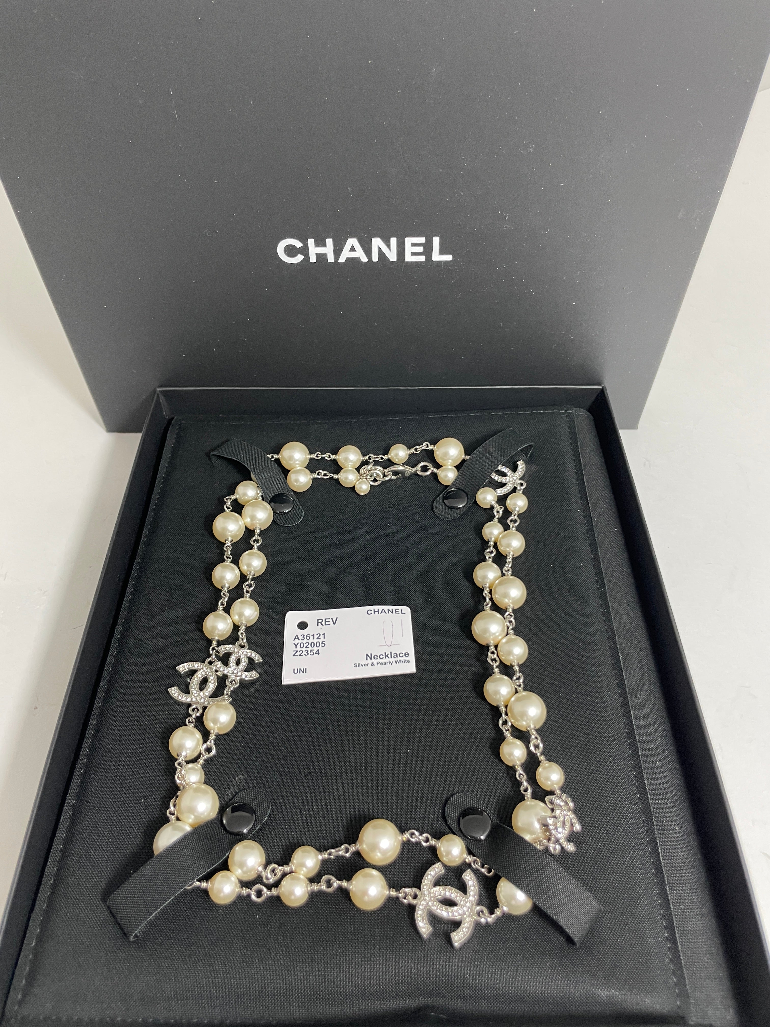 Chanel CC Logo Pearl & Crystal Long Pearl Necklace in Gilt