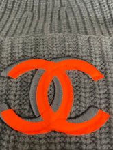 Load image into Gallery viewer, Chanel Gray Ribbed Wool Cashmere Hat With Orange CC
