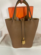 Load image into Gallery viewer, Hermes Picotin Lock 18 Clemence Handbag Alezan
