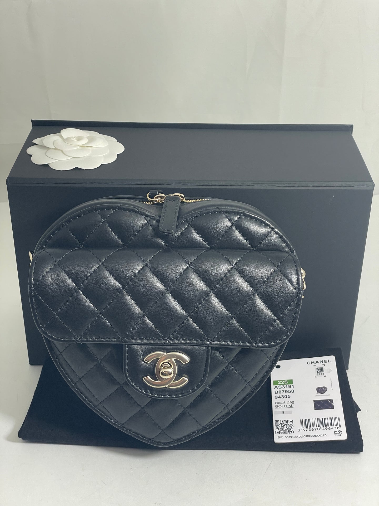 Chanel 22 Black Large Heart Crossbody Handbag