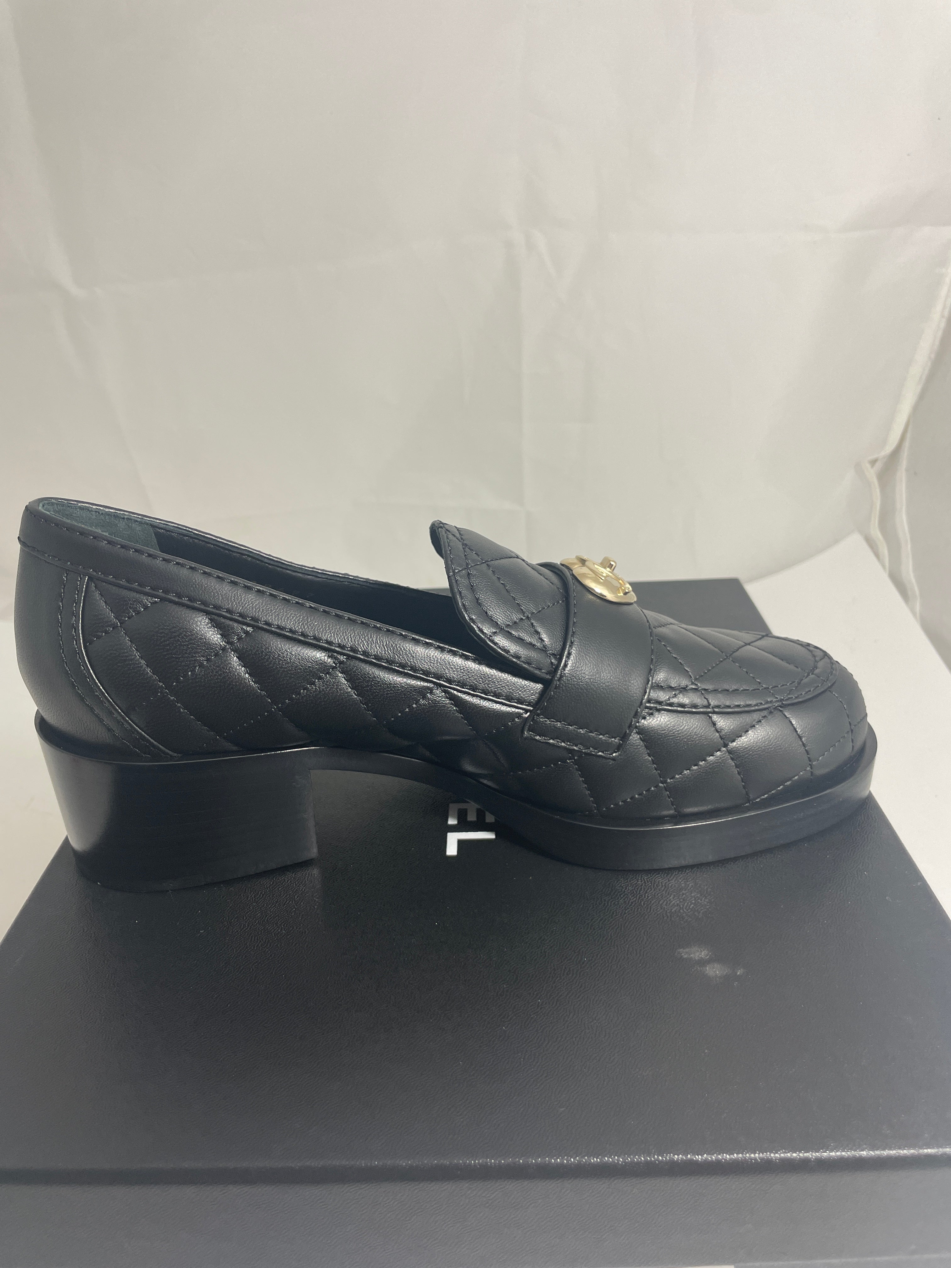 Chanel 23 Black Moccasin Quilted Heart Loafers – The Millionaires