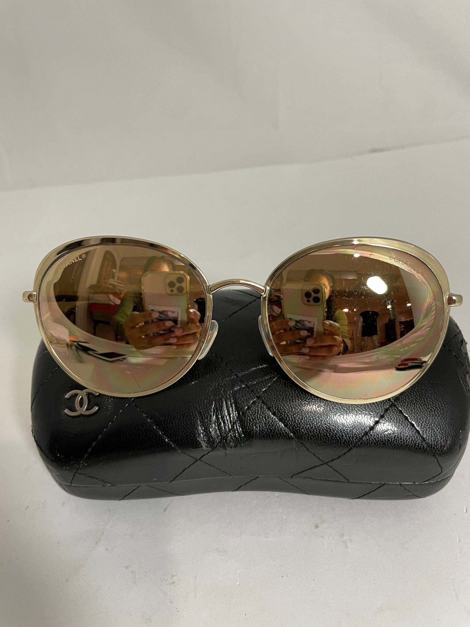 Chanel Goldtone Frame Mirror Tint Aviator Sunglasses-4207