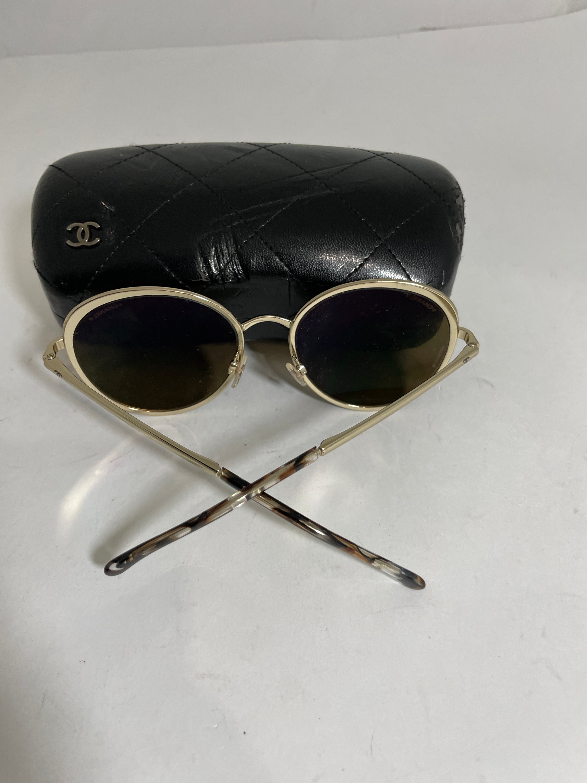 Chanel Aviator Gold Mirror Sunglasses – The Millionaires Closet