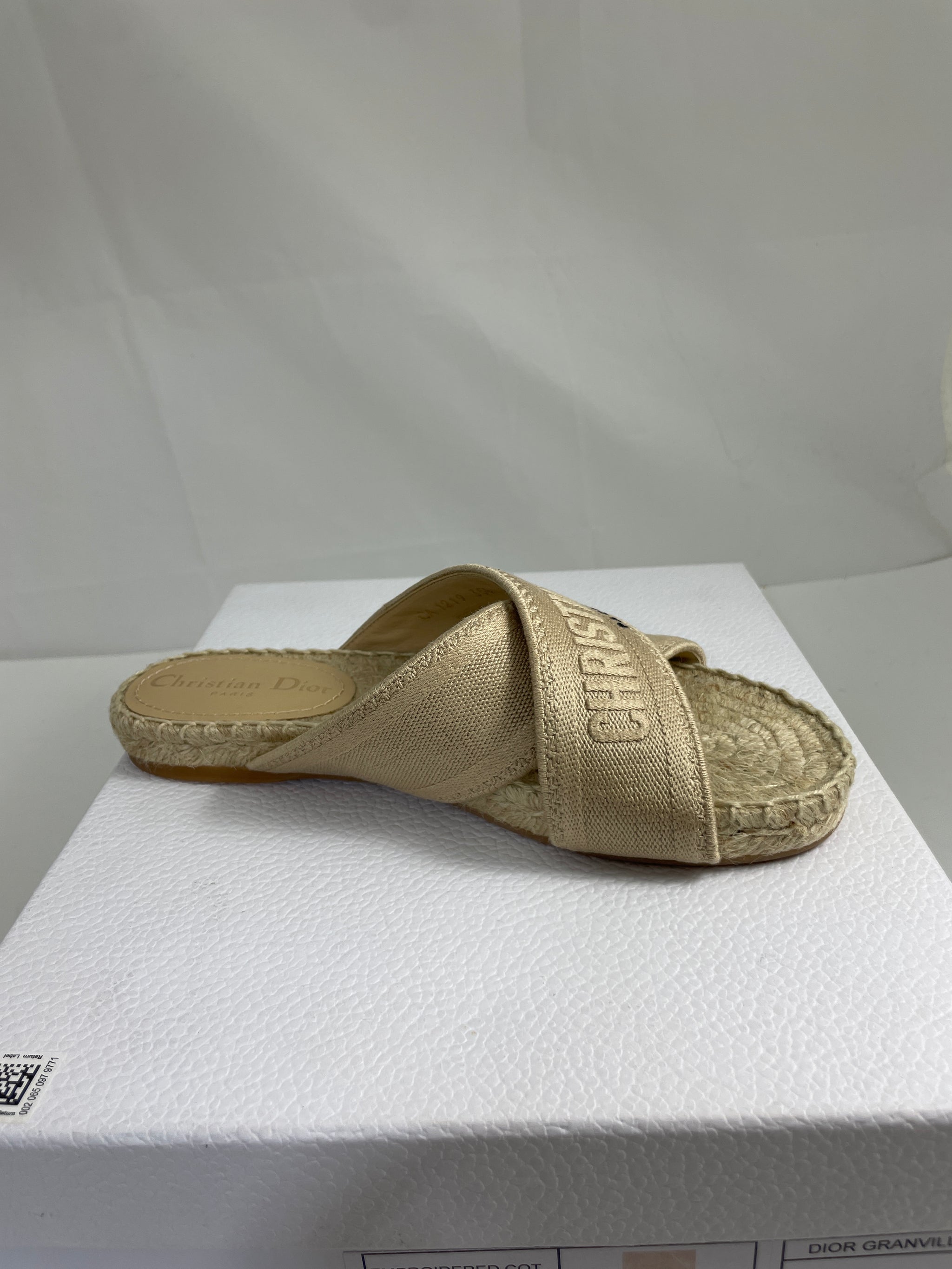 Dior Beige Granville Espadrille Slides – The Millionaires Closet display picture 3