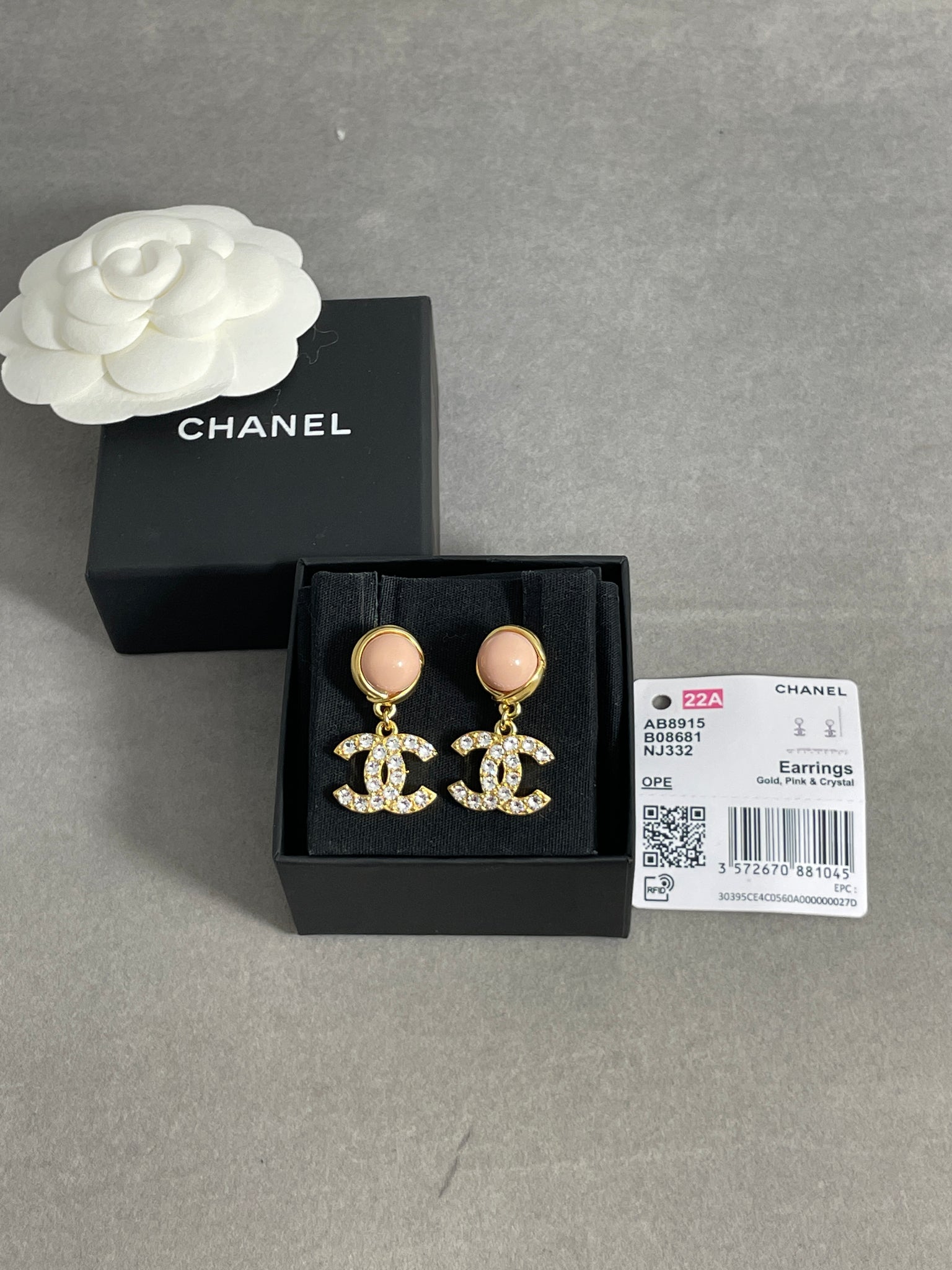 Jewelry - Theme- Iconic/Statement – Tagged earrings – Boutique