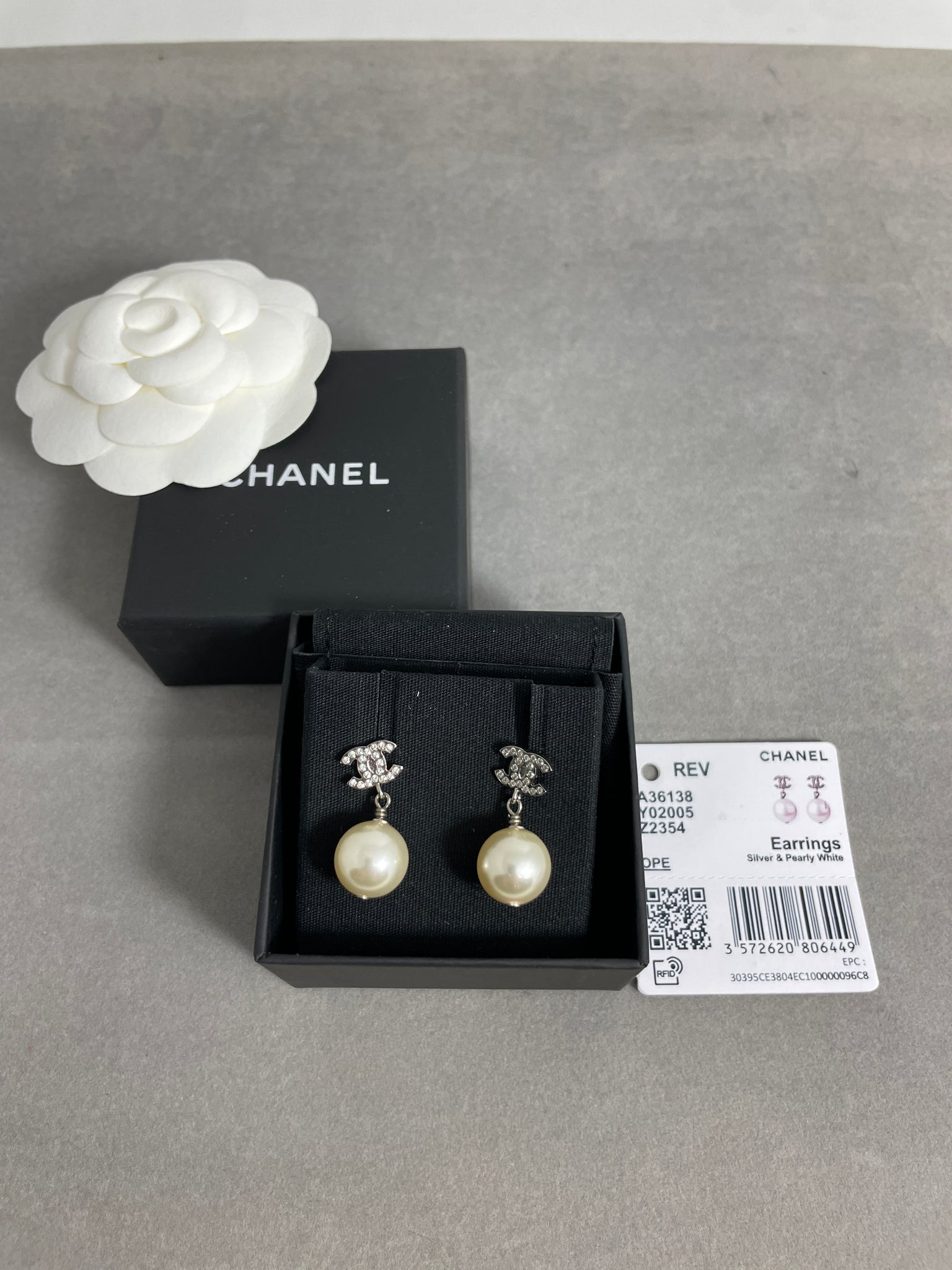 Chanel // Silver Logo & Pearl Drop Earrings – VSP Consignment