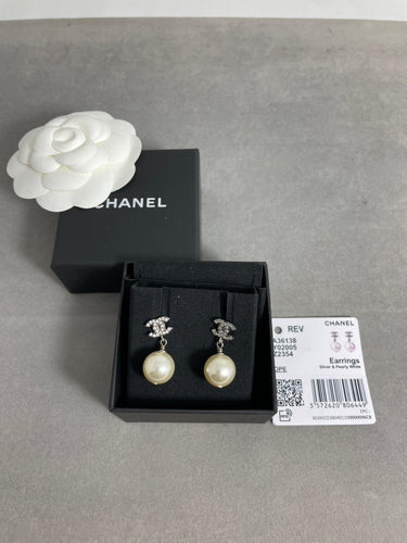 CHANEL - P21 C CC Logo Faux Pearl Drop Strass Crystal Gold Silver Earrings