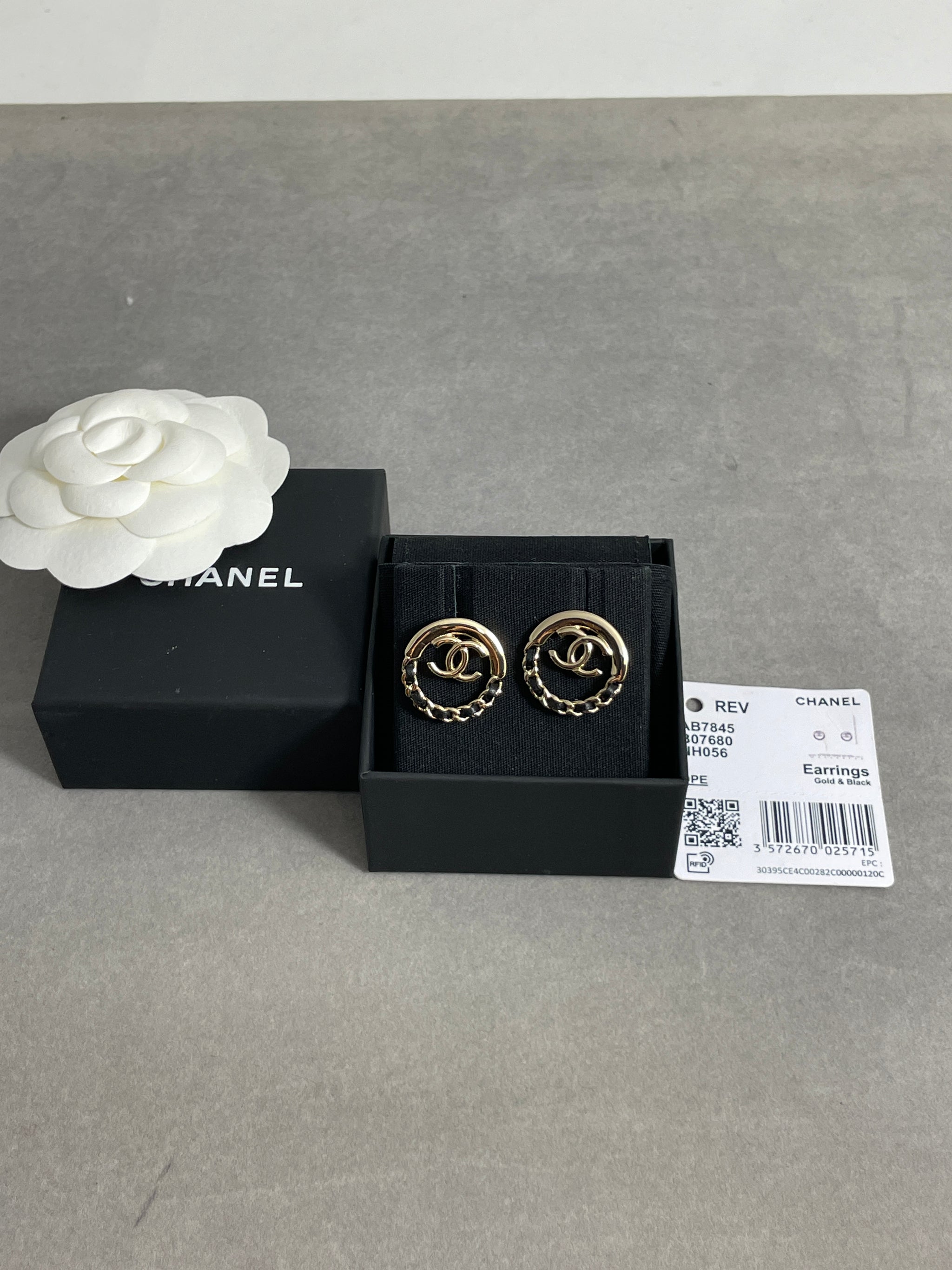 【CHANEL】CC LEATHER CHAIN EARRINGS レザー チェーン ピアス Lot - Chanel CC Leather Chain & Crystal Drop Earrings