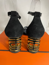 Load image into Gallery viewer, Hermés Black Suede Chaîne d’ancre Block Heel Sandals
