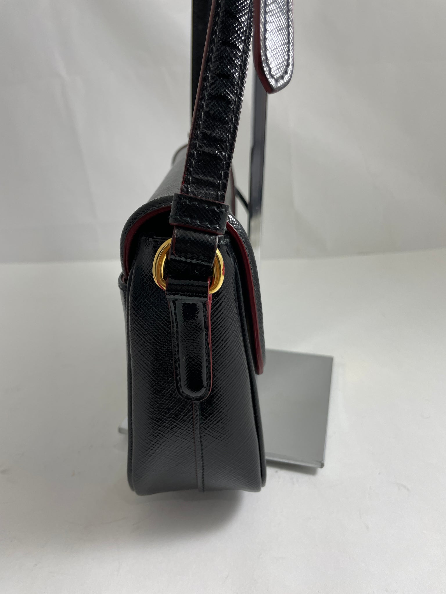 Saffiano leather crossbody bag Prada Black in Leather - 31922482